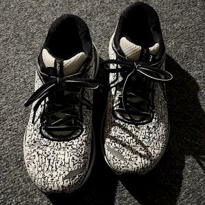 Brooks Adrenaline Sneakers